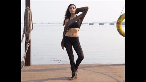 Shraddha Kapoor Superb Dance in "Sun Saathiya" Song - ABCD2 - YouTube