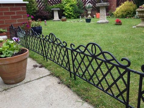 21 Brilliant Landscape Border Fence - Home, Decoration, Style and Art Ideas