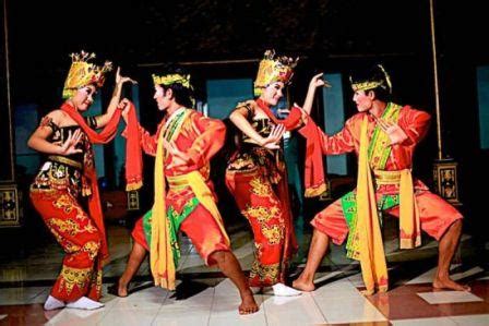 Mengenal Tari-tarian Khas Daerah Jawa Timur | Lensa Budaya