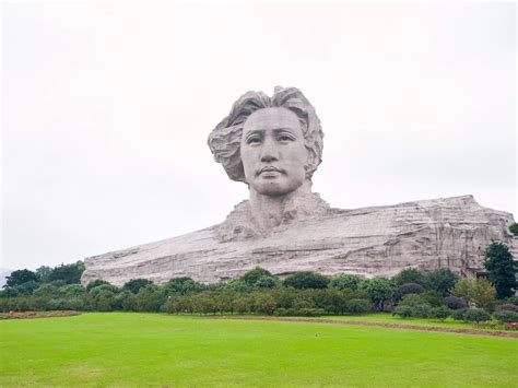 This statue, perched in China's Hunan Province, depicts Chairman Mao ...