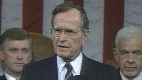 Bush 41 criticizes Bush 43 in new biography | khou.com