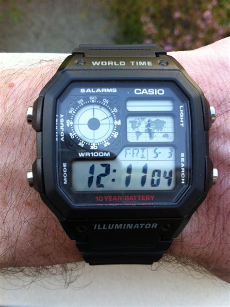 Brand New Game » » Casio World Time Watch Illuminator