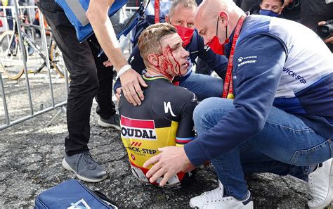 Vuelta a España 2023: Remco Evenepoel Injured in Freak Crash After ...