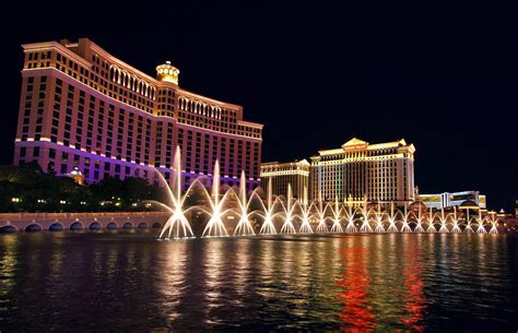 Bellagio Fountain, The Grandest Fountain At The Bellagio Hotel, Las ...