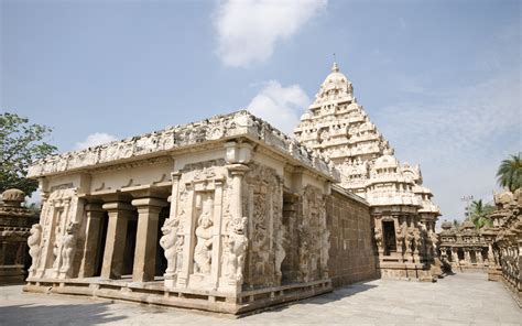 6 architectural marvels to visit in South India - SilverKris