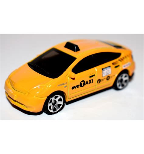 Matchbox Toyota Prius Hybrid NYC Taxi Cab - Global Diecast Direct