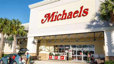 Michaels hiring 15K holiday employees ahead of busy retail season | FOX ...