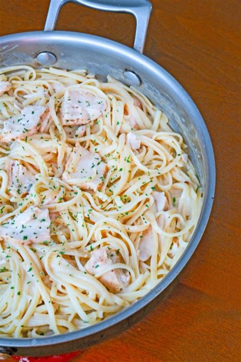 Creamy Chicken Linguine: A Lighter Twist on Fettuccine Alfredo