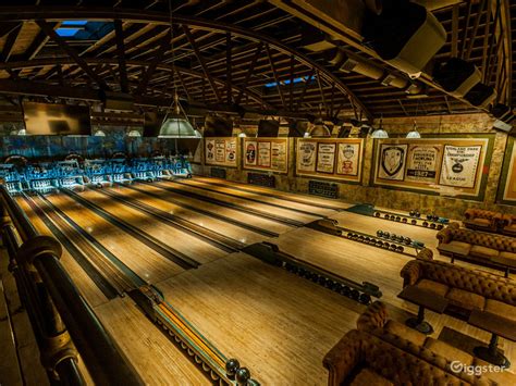 Historic Bowling Alley | Rent this location on Giggster