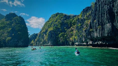 On the way to Big Lagoon. El Nido is so majestic. : r/Philippines