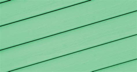 Why Dark Green Vinyl Siding Is The Perfect Home Choice