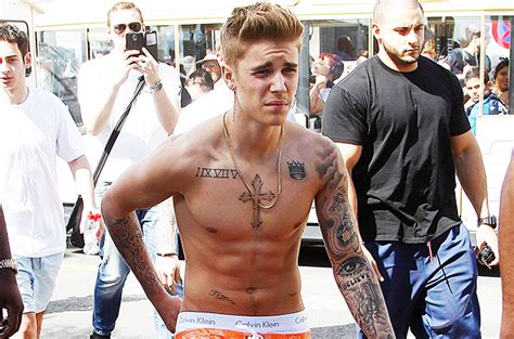 Shirtless Justin Bieber Drums in New Calvin Klein Ad (Video ...