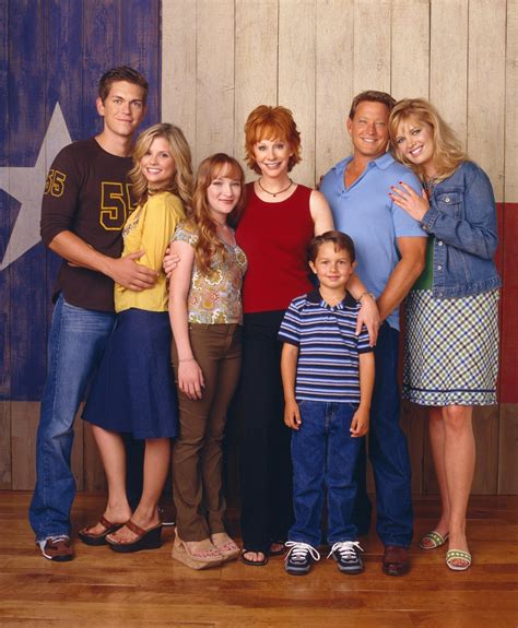 Ultimate Guide To The Cast Of The Classic Sitcom "Reba"