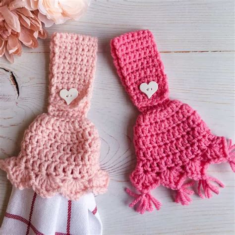 Crochet Towel Topper with Hidden ring Free pattern! - Nana's Crafty Home