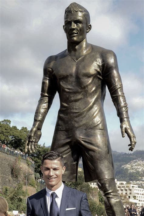 Cristiano Ronaldo has terrible luck with honorary statues