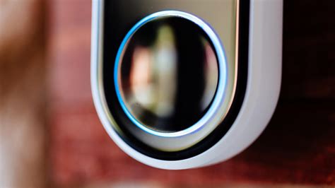 Nest Hello doorbell brings smart surveillance to your stoop - CNET