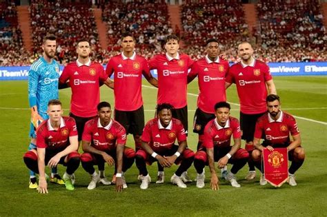 Manchester United confirm 25-man Premier League squad - Manchester ...