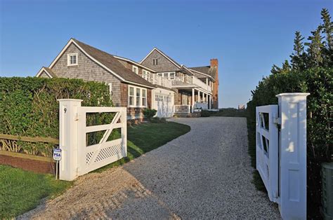 Inside Billy Joel’s Former $20 Million Hamptons Beach Home – Garmur Design