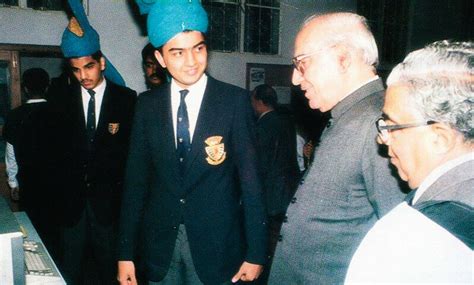 President Ghulam Ishaq Khan with students of Aitchison's C… | Flickr