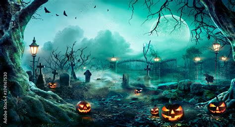 Jack O' Lanterns In Graveyard In The Spooky Night - Halloween Backdrop ...