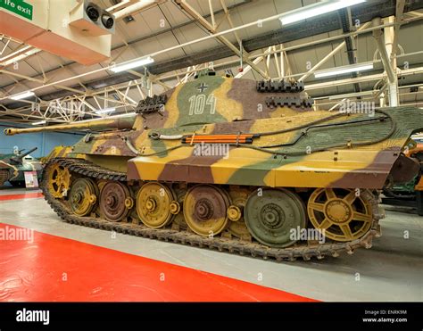 Tiger II Tank im Tank Museum in Bovington, England Stockfotografie - Alamy