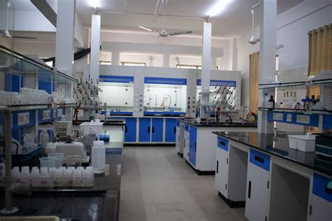 Wet Chemistry Laboratory – Sri Sathya Sai Institute of Higher Learning ...