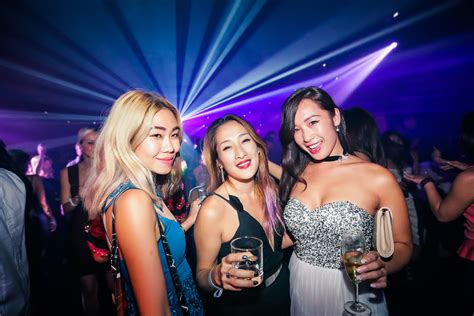 Singapore Nightlife Photographer | Milton Studios