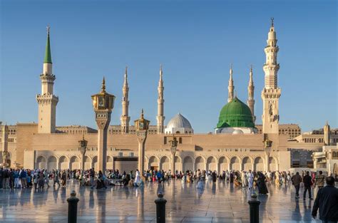 Imam's Prophet Mosque in Madina Voted Islamic Personality of Year in ...