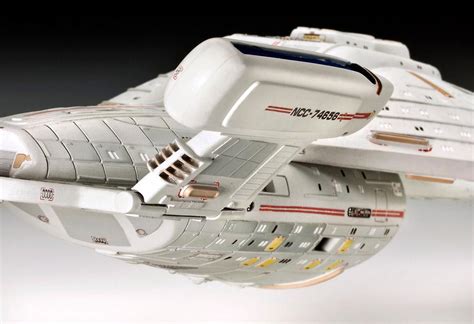 STAR TREK VOYAGER MODEL KIT 1/670 U.S.S. VOYAGER 51 CM - Archonia.com