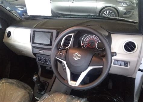 2019 Maruti Wagon R spotted at a dealership, spied inside-out