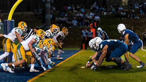 Bears football lose out to UBC Thunderbirds in first game of the season ...