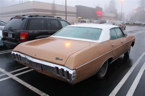 OLD PARKED CARS.: 1970 Chevrolet Impala 4-door hardtop. | Chevrolet ...