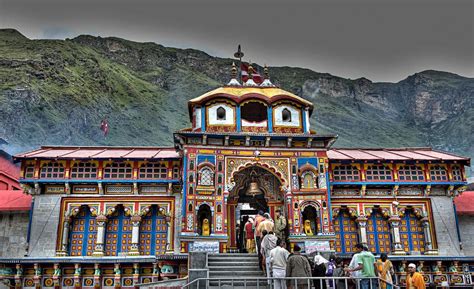 Badrinath Temple - The Legendary Vishnu Temple in The Himalaya