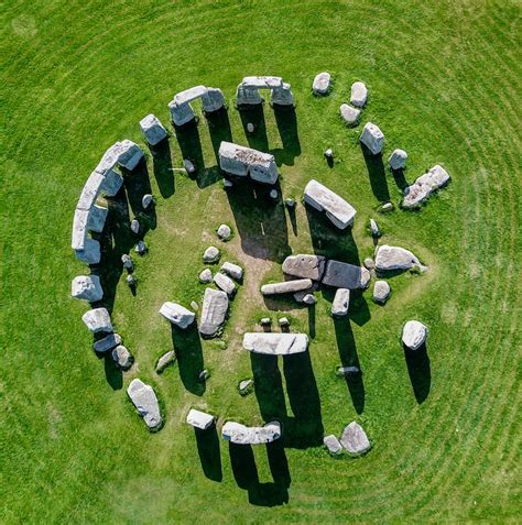 7 Intruiging Facts About Stonehenge, England's Mysterious Neolithic Ruin