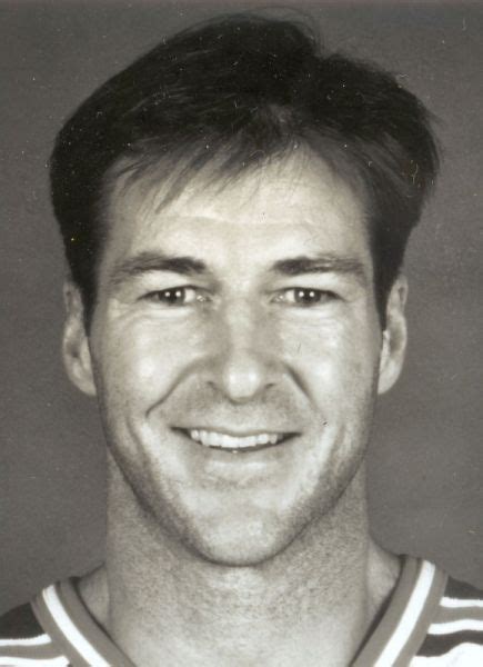 Player photos for the 1994-95 New York Rangers at hockeydb.com