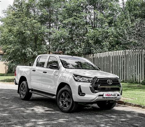 Toyota Hilux 2.4 GD-6 double cab Raider auto(2022) Review - Expert ...