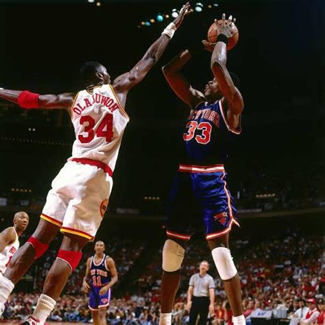 Hakeem Olajuwon vs Patrick Ewing in the 1994 NBA Finals : r/nostalgia