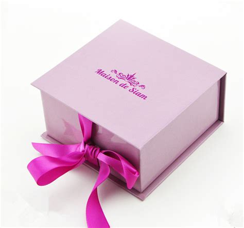 High Quality Wrapping Gift Box With Ribbon