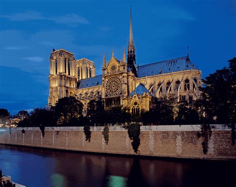 World #1 – FRANCE: Developing Story – Fire guts Paris’ Notre Dame Cathedral