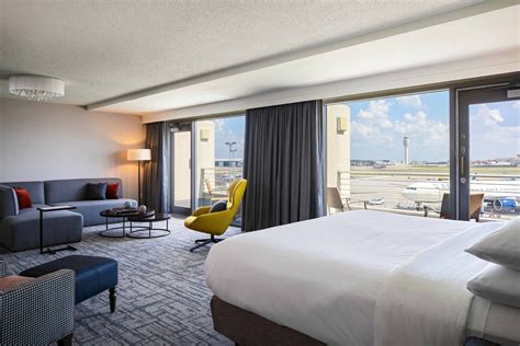 Places To Stay in GA | Renaissance Concourse Atlanta Airport Hotel