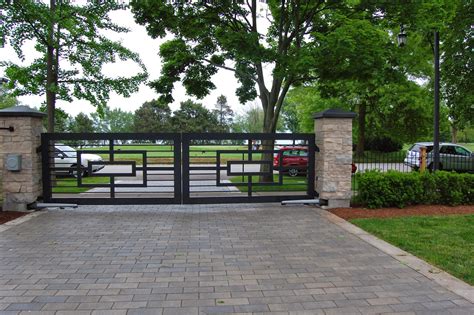 Astrid's Garden Design: Entryways, Gates and Doors