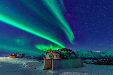 Northern Lights in Tromso: watching aurora from a glass igloo!