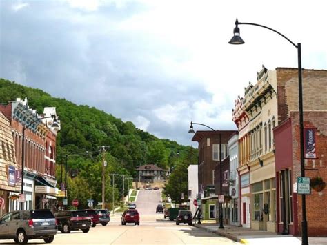 10 INCREDIBLE Things to do in La Crosse WI (+ Handy Travel Tips!)