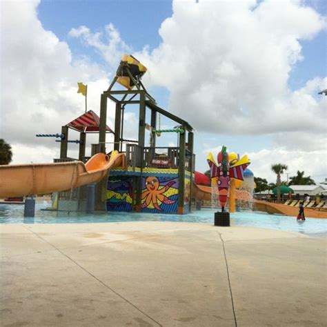 Grapeland Water Park - Water Park in Miami