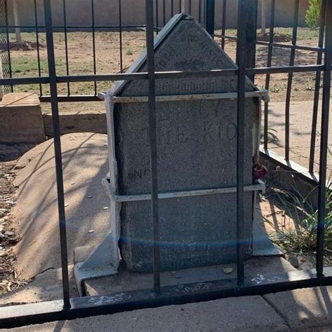 Grave of Billy the Kid – Fort Sumner, New Mexico - Atlas Obscura