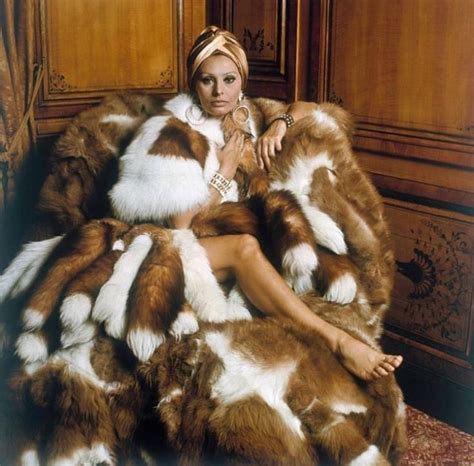 Sophia Loren fur | Sophia loren, Sofia loren, Filmsterren