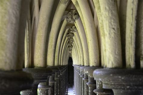 Mont St-Michel - Cloister (3) | Mont Saint-Michel | Pictures | France ...