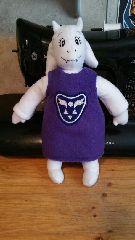 Toriel Plush by thepurplepumpkin on DeviantArt