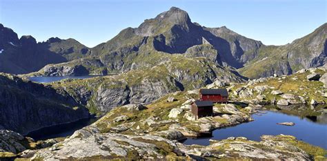 Hiking the Lofoten Islands - 10 Great Lofoten Hikes | Switchback Travel