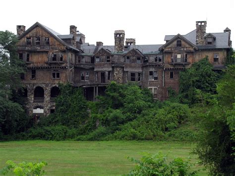 Old abandoned mansion : pics